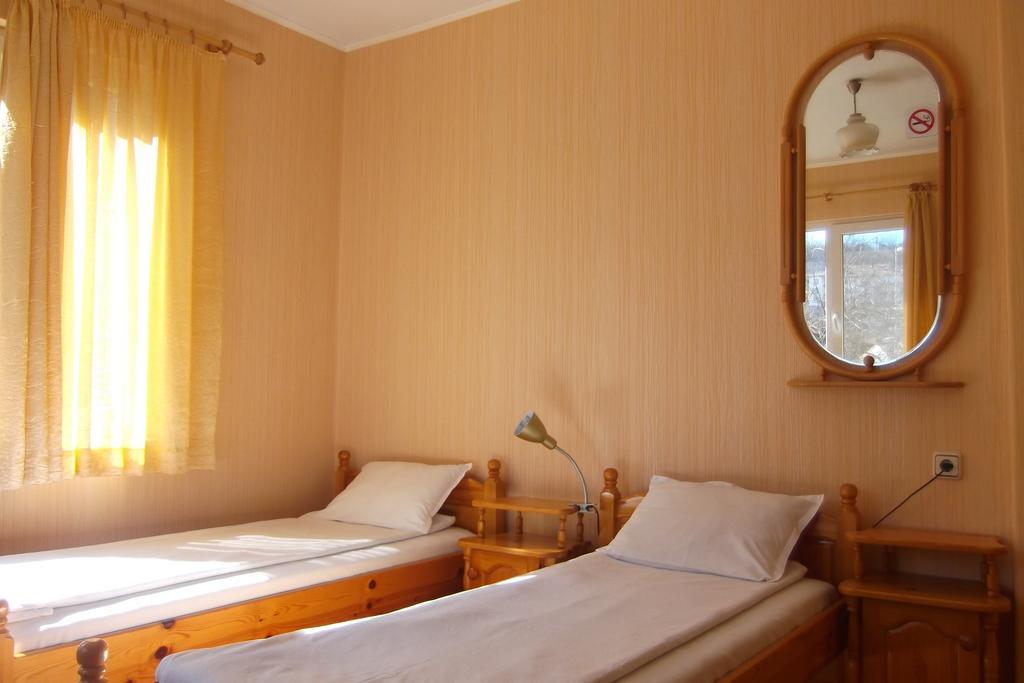 Borova House Hotel Трявна Стая снимка