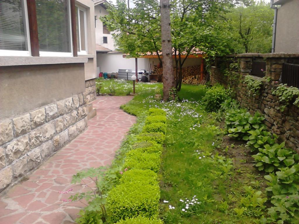 Borova House Hotel Трявна Екстериор снимка