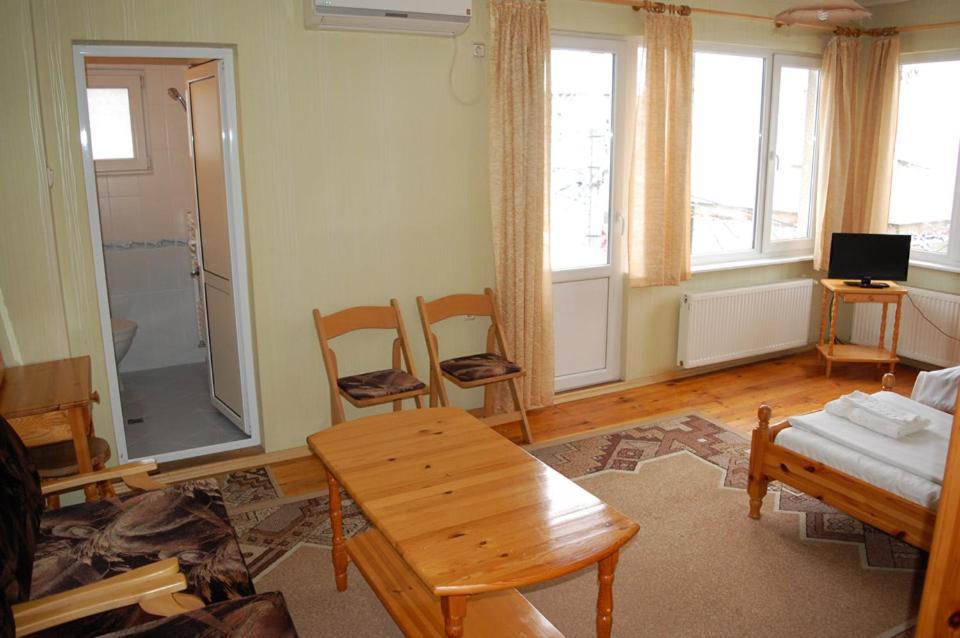 Borova House Hotel Трявна Екстериор снимка