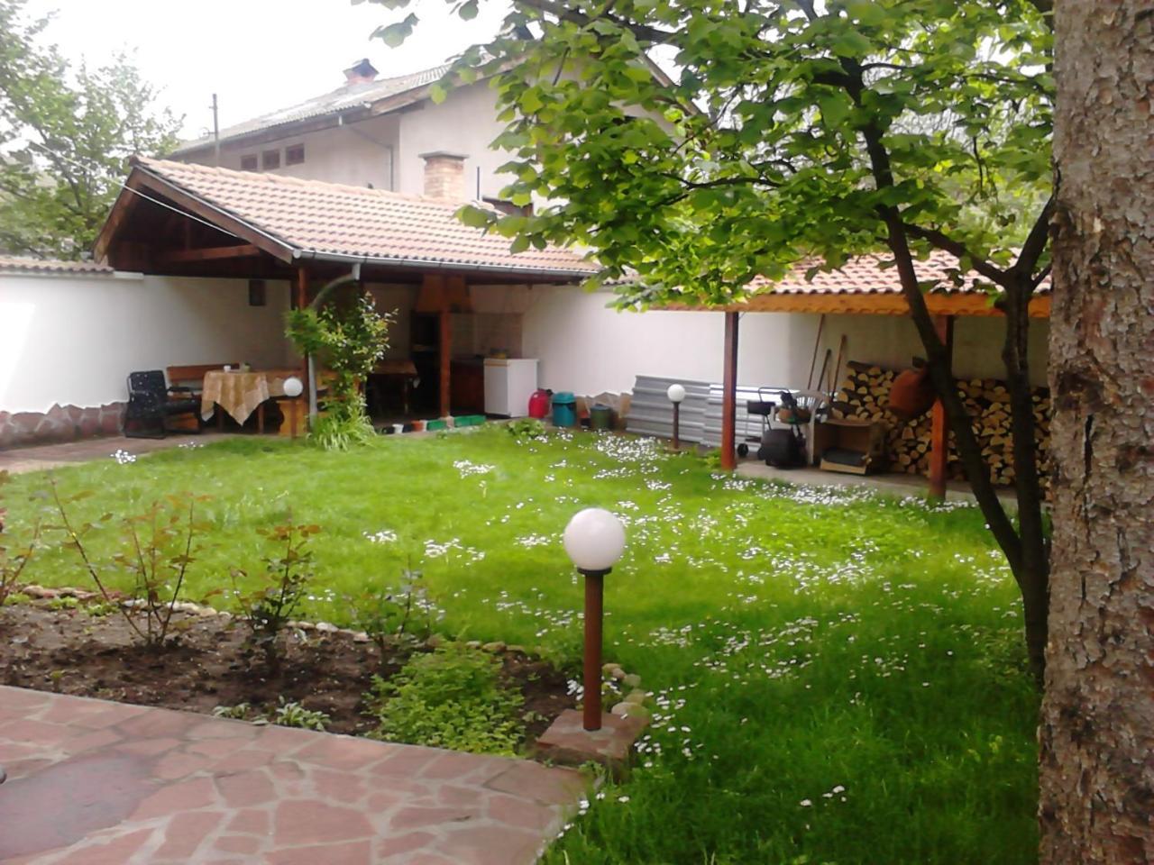 Borova House Hotel Трявна Екстериор снимка
